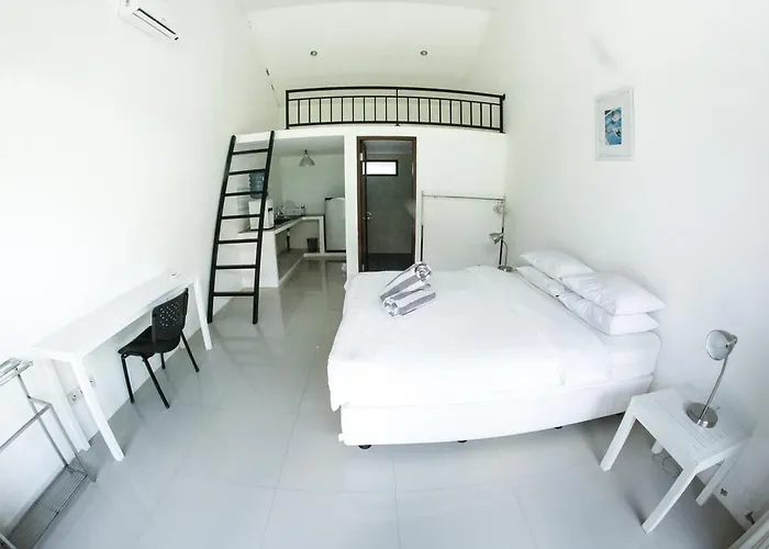 Pensión Canggu Beach Inn